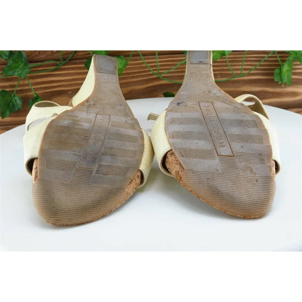 Kenneth Cole Reaction Sz 9 M Yellow Gladiator Patent‎ Leather Women Sandals